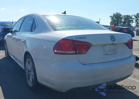 2014 Volkswagen Passat 2.0L Tdi Se из США, поврежденный, VIN 1VWBN7A30EC092659
